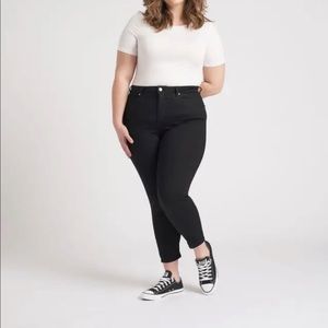 Seine High Rise Skinny Jeans 27” in Black